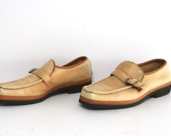 vintage tan LEATHER men's penny LOAFER style 1960s 70s vintage made in U.S.A. shoes -- Size 9 Men's