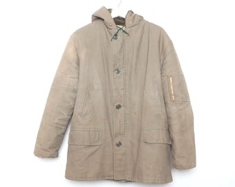 vintage MILITARY olive green WINTER PARKA mid-century distressed vintage warm Hooded jacket -- size medium/large -- Free shipping U.S.A.