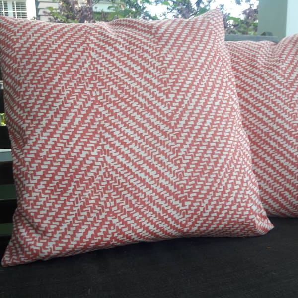 CHEVRON D'ETE CORAL Schumacher Indoor/Outdoor Pillow Cover