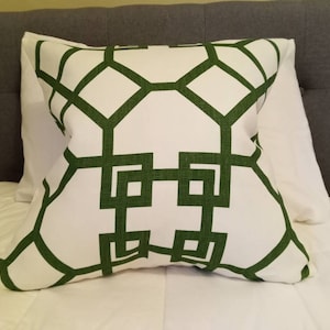 Xu Garden Kravet Windsor Smith Veridian Green Off White Linen Pillow Cover