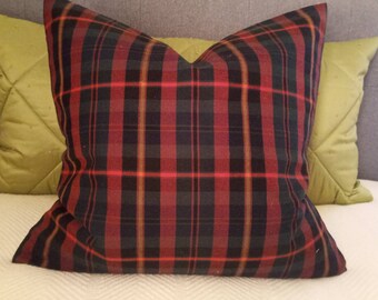 ¡El último! Vintage Pendleton lana rojo, negro, verde bosque tartán funda de almohada