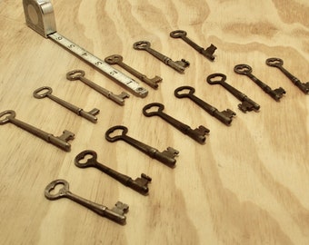 14 Vintage Skeleton Keys Assortment