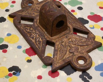 Vintage Ornate Metal Wall Bracket Hinge For Oil Lamp