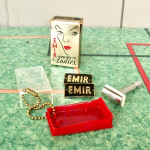 Vintage Miniature Ladies Safety Travel Razor Charles Craft Germany Emir Solingen
