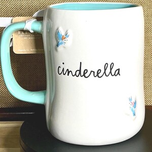 Kubek Rae Dunn Cinderella Coffee, Tea, Hot Chocolate – wystrój księżniczki Disneya zdjęcie 2