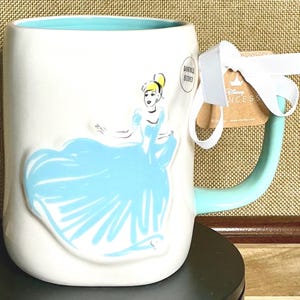 Kubek Rae Dunn Cinderella Coffee, Tea, Hot Chocolate – wystrój księżniczki Disneya zdjęcie 1