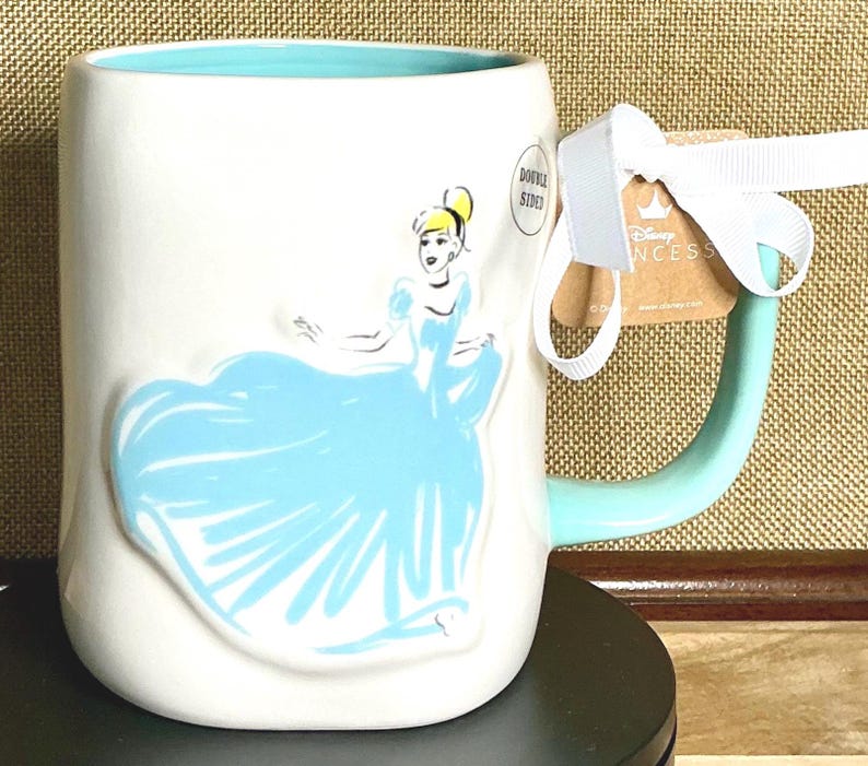 Kubek Rae Dunn Cinderella Coffee, Tea, Hot Chocolate – wystrój księżniczki Disneya zdjęcie 1