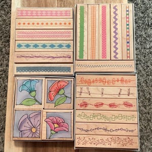 Conjuntos de carimbos de borracha vintage da Hero Arts - Bordas gráficas, fitas de designer, fitas e buquês espiando, conjuntos completos