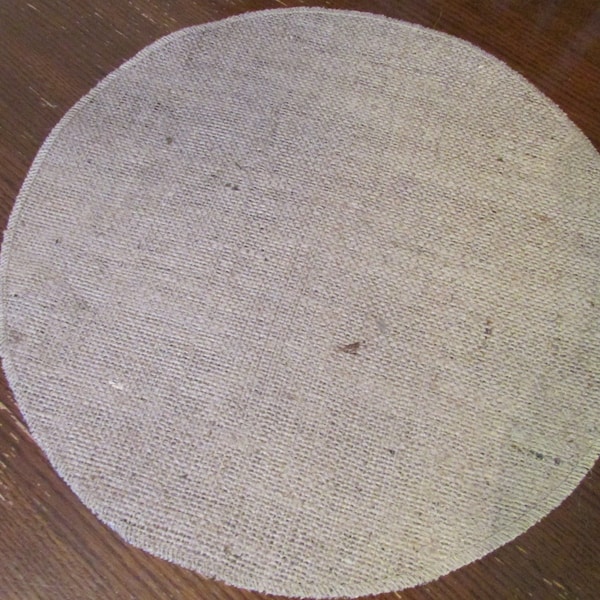 ROUND BURLAP PLACEMAT