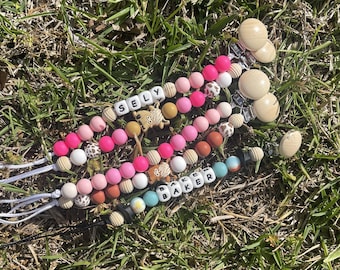 Anpassad napphållare för nyfödda | Anpassad Paci | Pacihållare med namn | Anpassad babyshowerpresent | Personlig napphållare