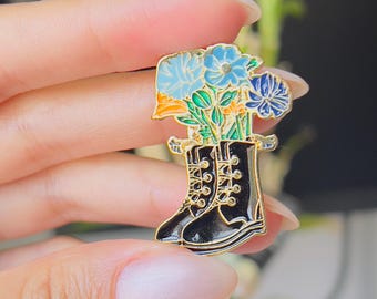 Broche de esmalte floral para botas de combate: distintivo de lapela Cottagecore