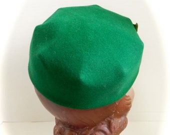 Vintage 40s Beret Hat - Green Beanie with points