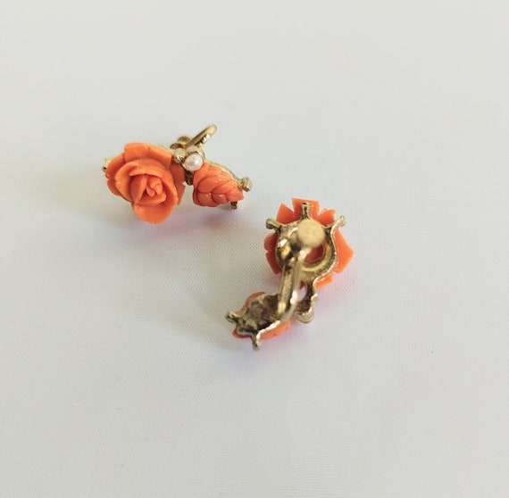 Vintage Earrings 40s Carved Coral Roses with Pearl - image 8