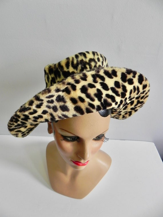 Vintage 60s Leopard Hat - Groovy Faux Fur - image 8