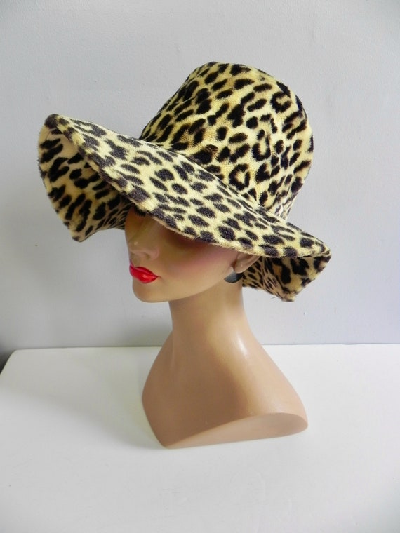 Vintage 60s Leopard Hat - Groovy Faux Fur