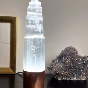 20cm Selenite Crystal Lamp with Copper Base – Natural Healing Energy & Soft LED Glow