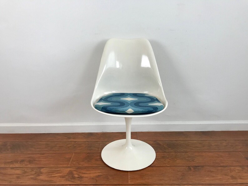 Mid Century Modern Saarinen Tulip Chair Los Angeles