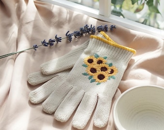 Embroidered Sunflower Gardening Gloves, Garden Lover Gloves, Garden Working Gloves, Outdoor Working Gloves, Floral Gloves.