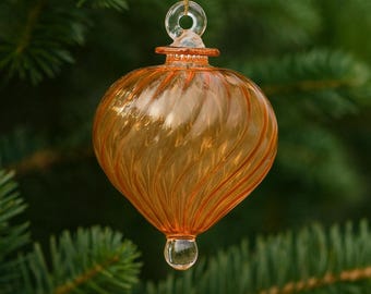 Adorno navideño de vidrio naranja soplado a mano / Adorno navideño / Decoración navideña / Adornos colgantes.
