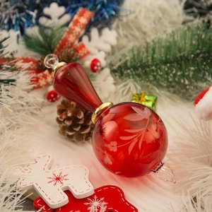 Red Glass Christmas Ornaments for tree topper-Handmade Holiday Decoration, Baby’s First Christmas Unique Xmas Tree Keepsake, Gift for Family