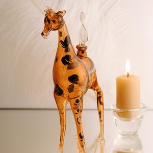 Glasparfümflasche mit Stopfen, mundgeblasenes Glassammlerstück, Giraffen-Parfümflasche, Tierglaskunst, nachfüllbarer Parfümspender.