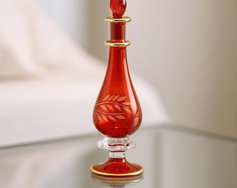ヴィンテージの赤いカットガラスの香水瓶 - Etsy 日本