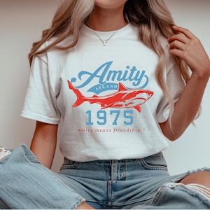 Camiseta de Isla Amity 1975, inspirada en Tiburón, retro de la Semana del Tiburón, de la película El Gran Tiburón Blanco, regalo para fans de las películas de suspense playero.