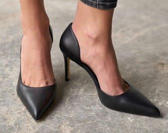 Zapatos de tacón de aguja de piel negra, zapatos de salón de punta, tacones minimalistas clásicos, zapatos de boda y de noche.