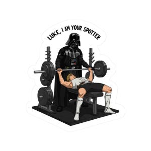 Peut inclure: Autocollant avec une illustration de dessin animé de Dark Vador surveillant Luke Skywalker faisant du développé couché. Le texte "Luke, I am your spotter" est au-dessus des personnages. Les personnages sont dans une salle de sport.