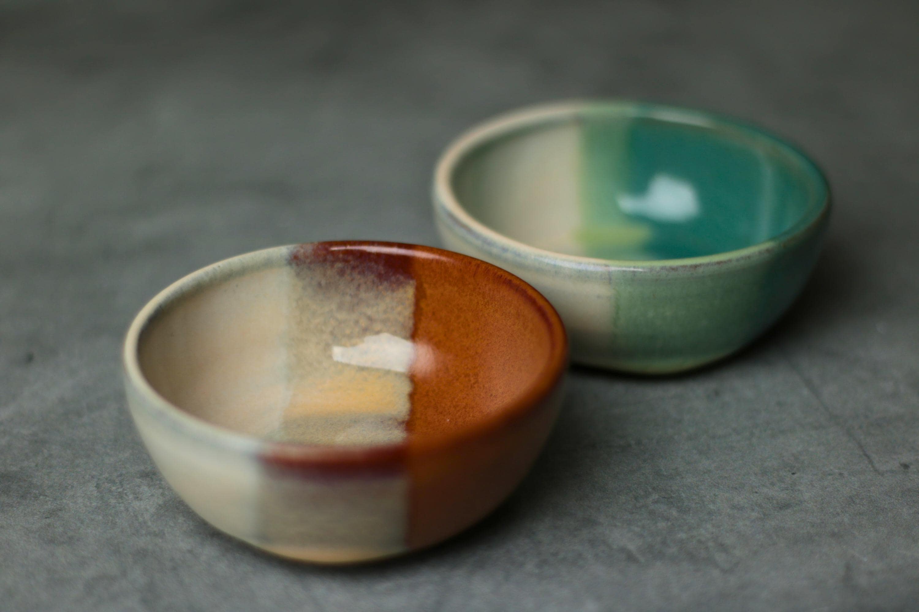 24 Pack Japanese Style Soy Sauce Dish 4 Inch Ceramic Dipping Bowls Bulk 3.5 oz Sauce