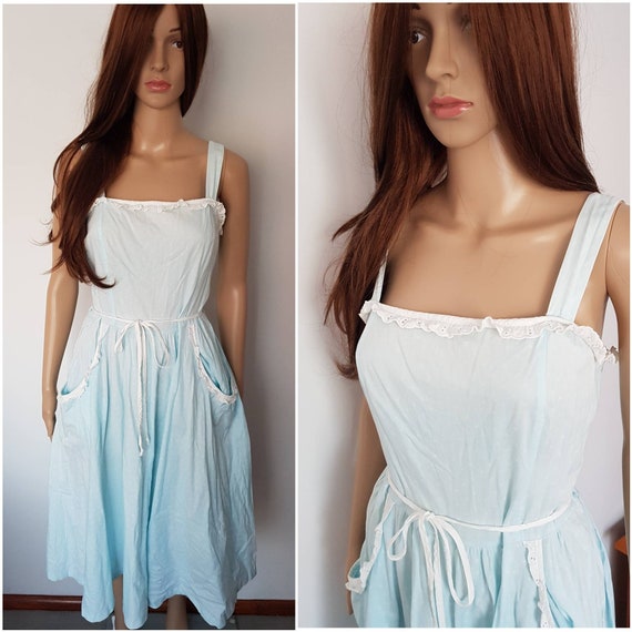 Vintage 70s does 50s Aqua Blue White Polkadot Eyel