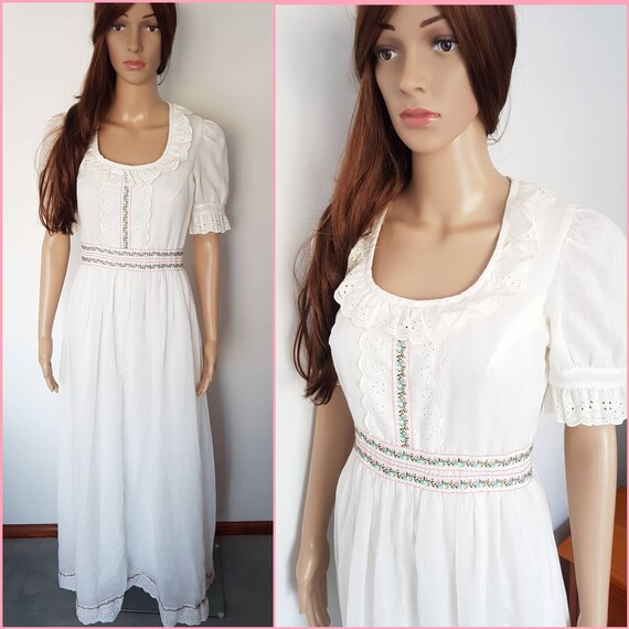 Rare Vintage 70s Candi Jones White Eyelet Lace Puf