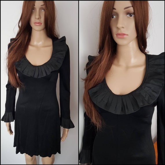 Vintage 60s Black Ruffle Young Innocent Arpeja Hal