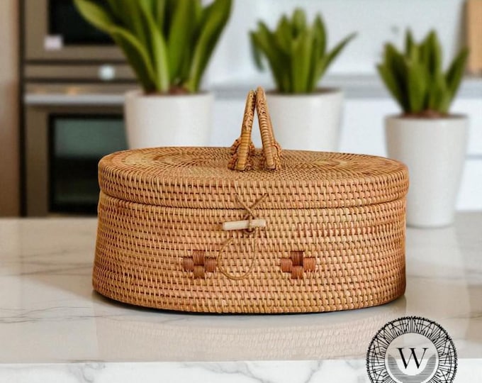 Wicker Picnic Basket: Rustic Kitchen Storage & Organizer