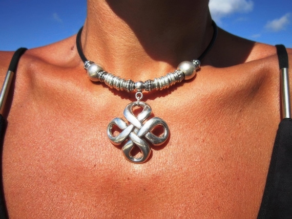 Celtic knot womens choker necklace, handmade jewelry, pendant necklaces, silver necklaces, unique necklaces by kekugi