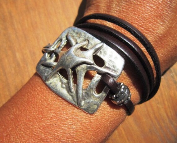 Starfish Bracelet for Women  Beach-Inspired Summer Jewelry  Trendy Fashion Accessory