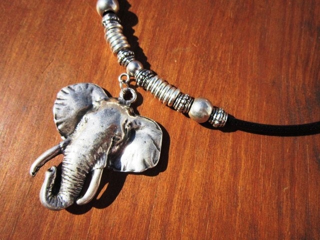 [Beliebter Gipfel] Elefant Halskette, afrikanischen Schmuck, Frauen Perlen - afrikanische Österreich Halsketten, Halsketten, Halsketten, Mode, Silber Halsketten, Elefant Anhänger Frauen Etsy