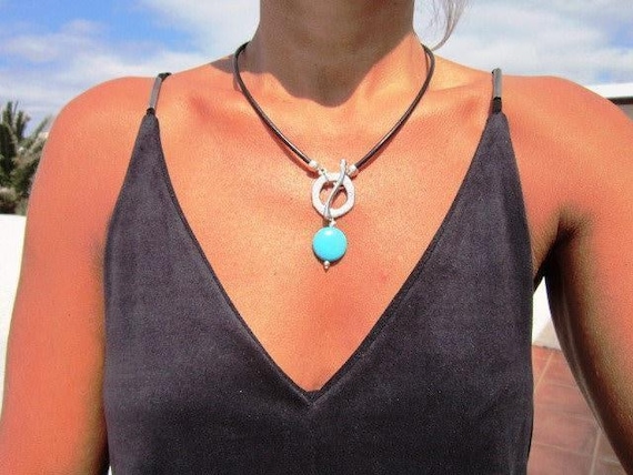 Turquoise Leather Choker Necklace • Silver Necklaces for Women • Bohemian Handmade Turquoise Jewelry Pendant • Best selling items by kekugi