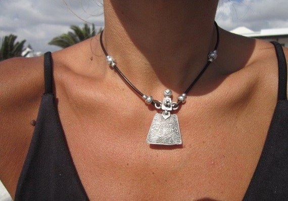 Boho jewelry, bohemian jewelry, hippy jewelry, bohemian necklaces, boho necklaces, silver jewelry, fashion jewelry, womens leather necklace