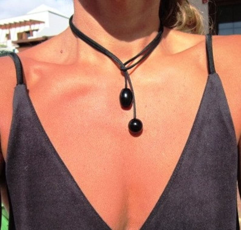 Black lariat necklace, Diane Keaton necklace Somethings Gotta Give as seen on Diane Keaton image 5