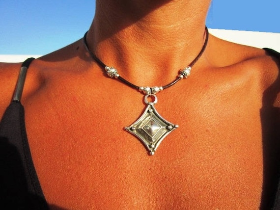 tuareg pendant necklace, tuareg necklace, tuareg jewelry, Women necklace, tuareg pendant, beaded necklace, silver necklaces for women