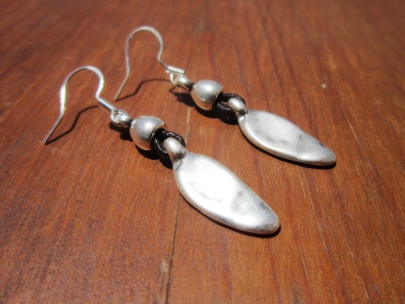 Statement drop beaded silver earrings • personalized jewelry gift for her • Drop beaded boho earrings dangle • Handmade jewelry by kekugi