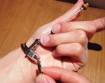 Herramienta auxiliar para pulseras, asistente de cierre, soporte para pulseras, herramienta de sujeción para pulseras con cuentas