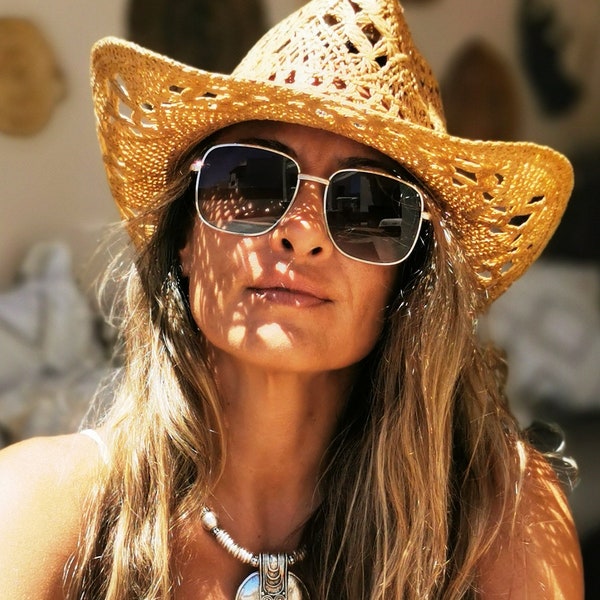 chapeau de soleil en paille d'été, chapeaux de soleil faits à la main avec des pièces de monnaie, chapeaux de cowboy Boho pour femmes, chapeau de festival de plage boho, chapeaux de cowgirl boho pour femmes