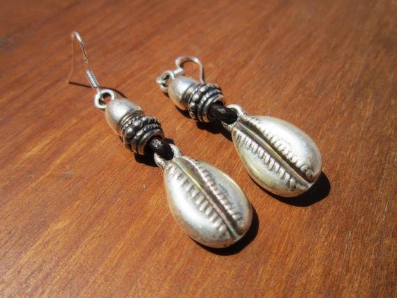 Gift for her hook sterling cowrie shell silver earrings dangle, statement drop beaded earrings. Personalized handmade jewelry