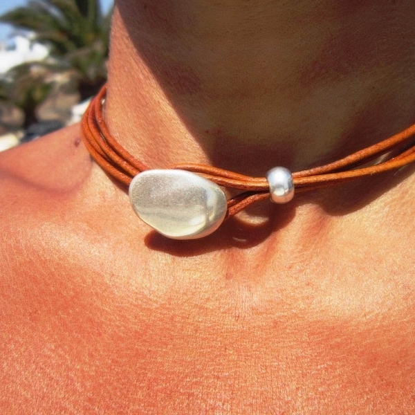 Halsband med silverpärlor i läder • Silverhalsband för kvinnor • Boho handgjorda personliga smycken • Bästsäljande produkter från Kekugi