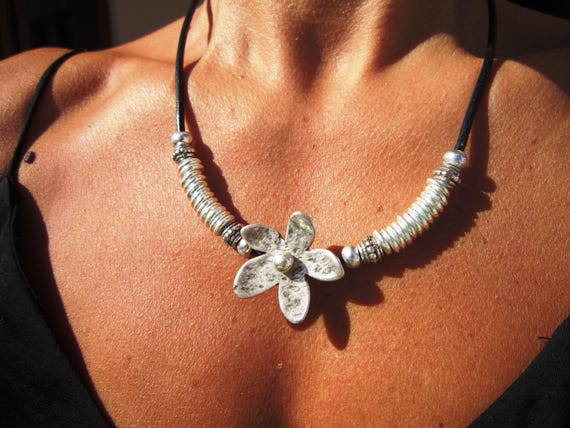Statement birth flower Pendant Charm orchid Daisy Flower Necklace • Silver Beaded Necklaces for Women • ewelry Best selling items Gifts