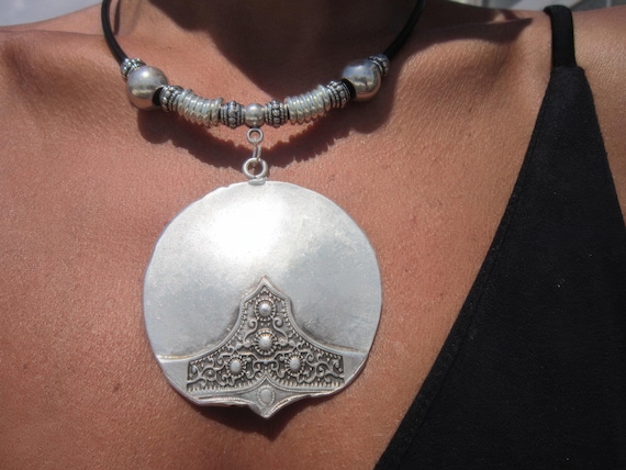 Boho jewelry, bohemian jewelry, hippy jewelry, bohemian necklaces, boho necklaces, silver jewelry, fashion jewelry, womens leather necklace