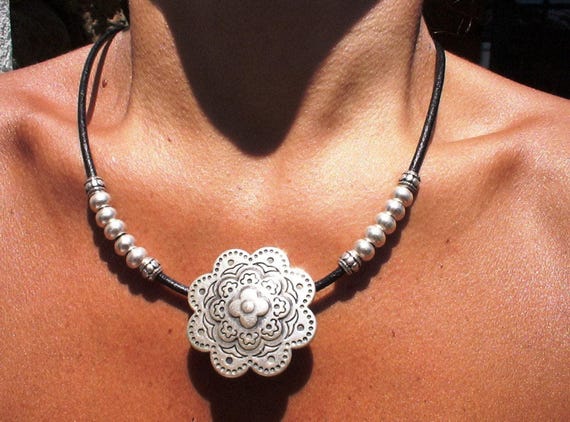 Statement Pendant Charm birth flower Daisy Necklace • Silver Beaded Necklaces for Women •  Personalized Jewelry Best selling items Gifts