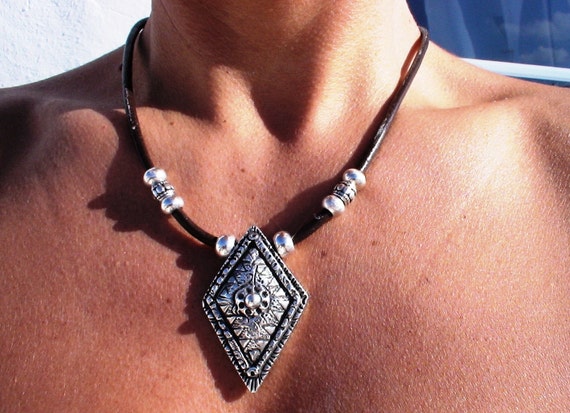 Ethnic pendant necklace, bohemian jewelry, boho necklaces, tribal pendant, minimalist jewelry